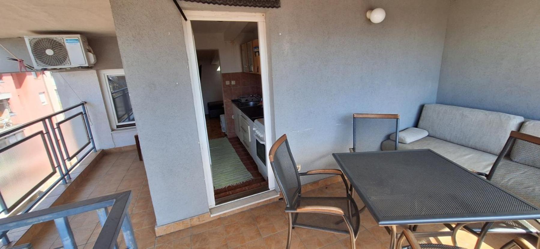 Apartman Ellye Lukavica Exteriör bild